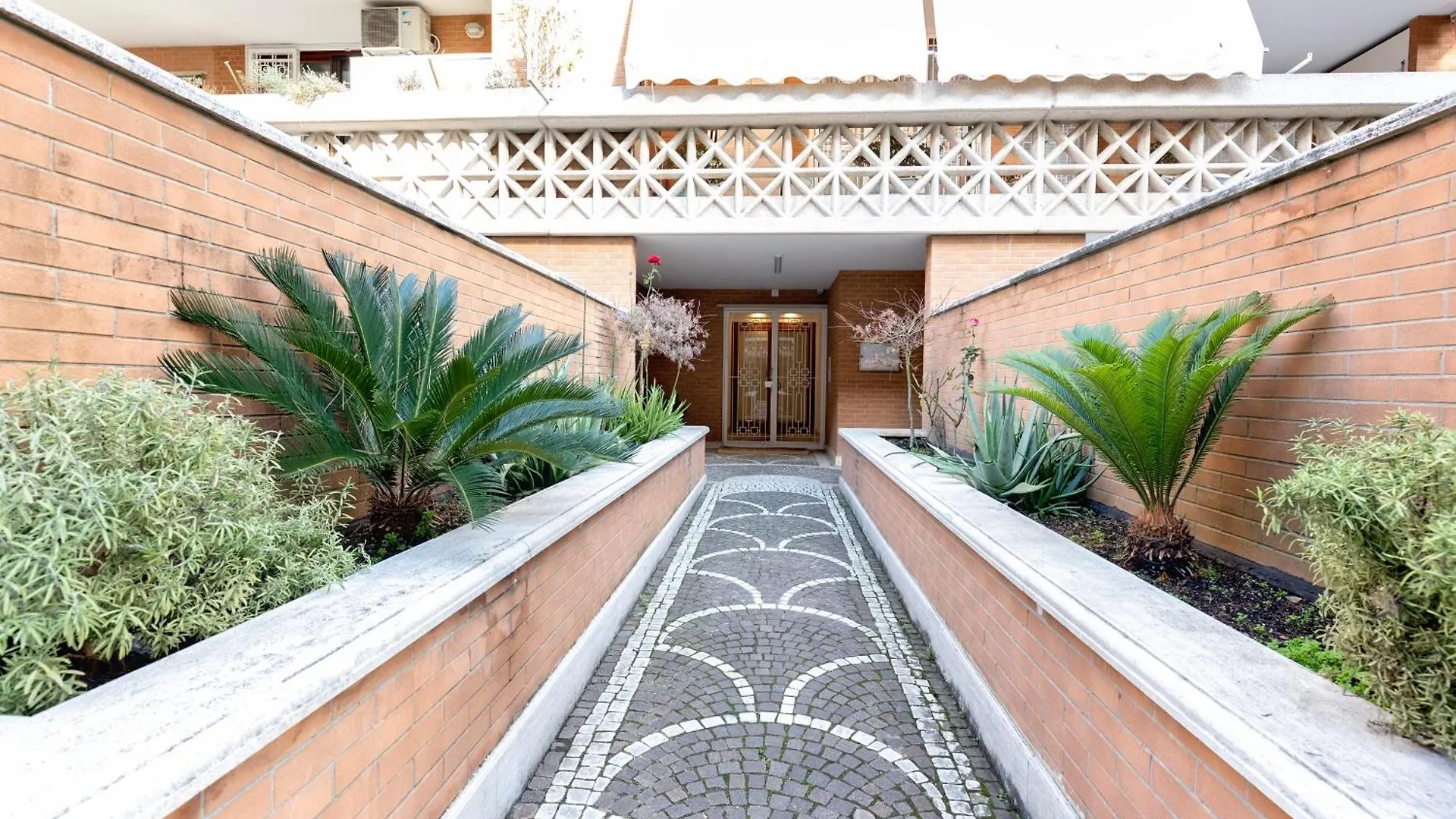 Holiday Home Roma Apartment